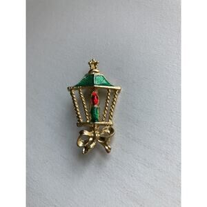 Vintage Brooch Pin Lantern Light Post Christmas Holiday Gold Tone Metal